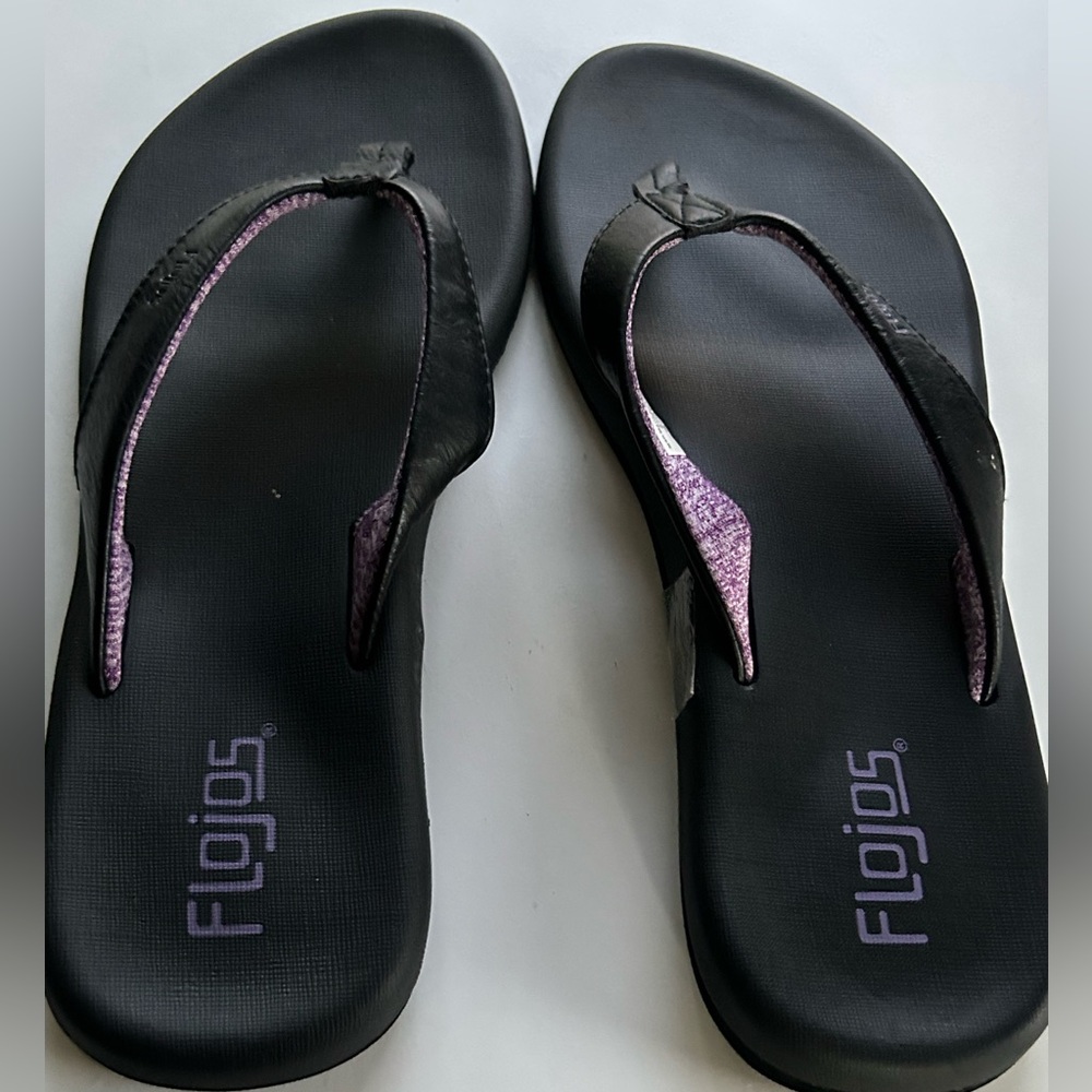 Women’s Black/Purple Flojos Thong Sandals (Sz. 9)